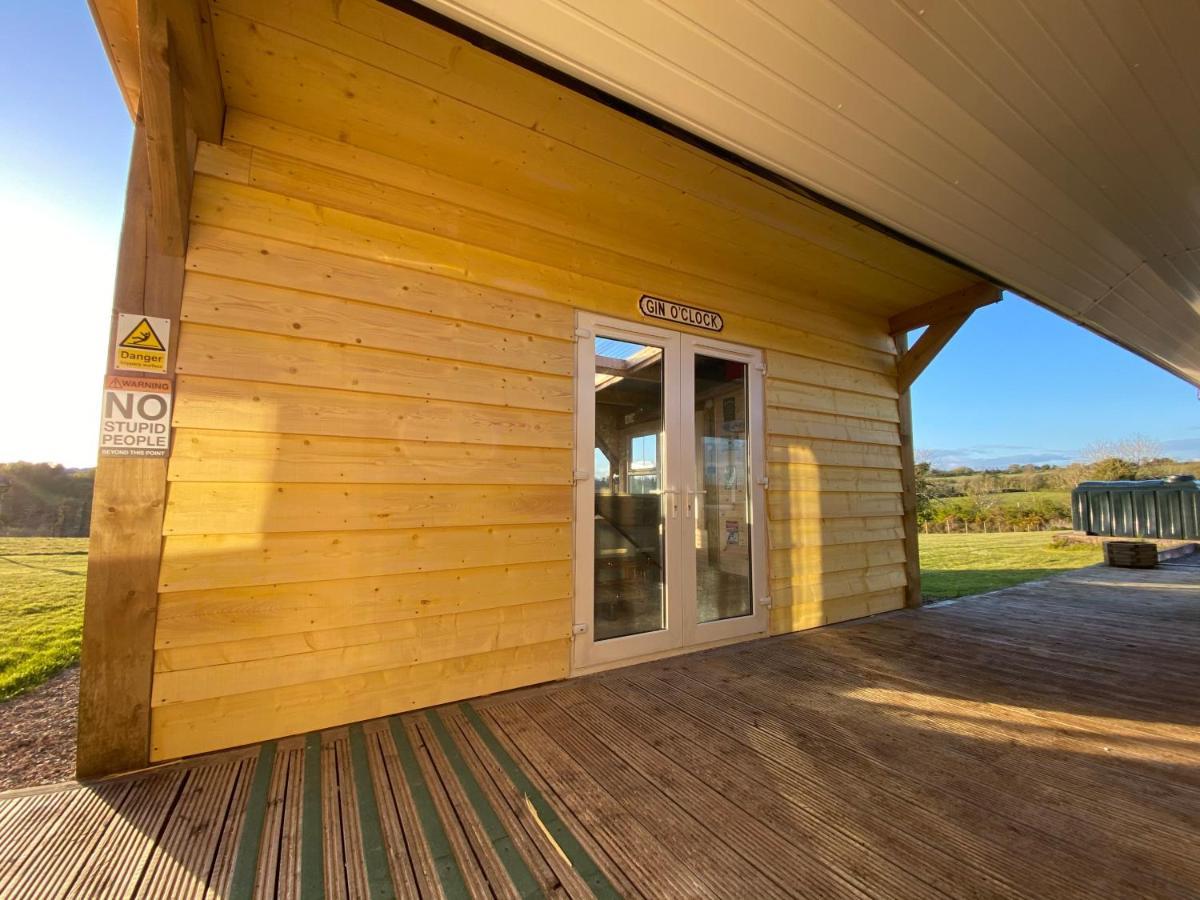 Sleeps 12 Hot Tub Sauna Cinema Pets Welcome Enniskillen Buitenkant foto