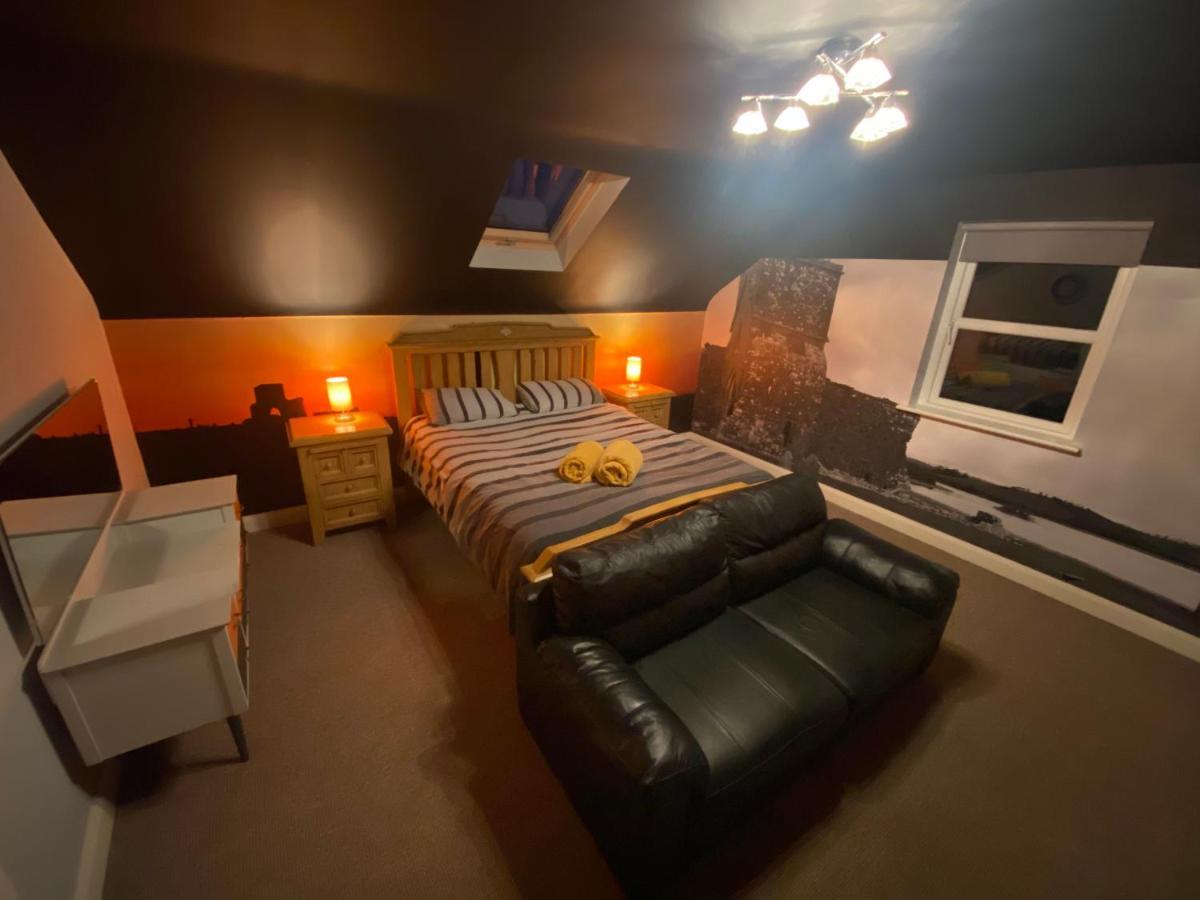 Sleeps 12 Hot Tub Sauna Cinema Pets Welcome Enniskillen Buitenkant foto