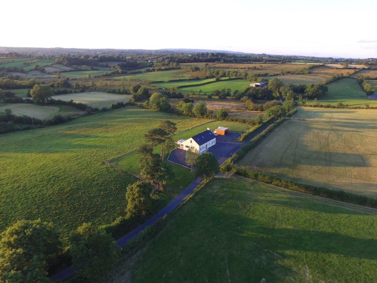Sleeps 12 Hot Tub Sauna Cinema Pets Welcome Enniskillen Buitenkant foto