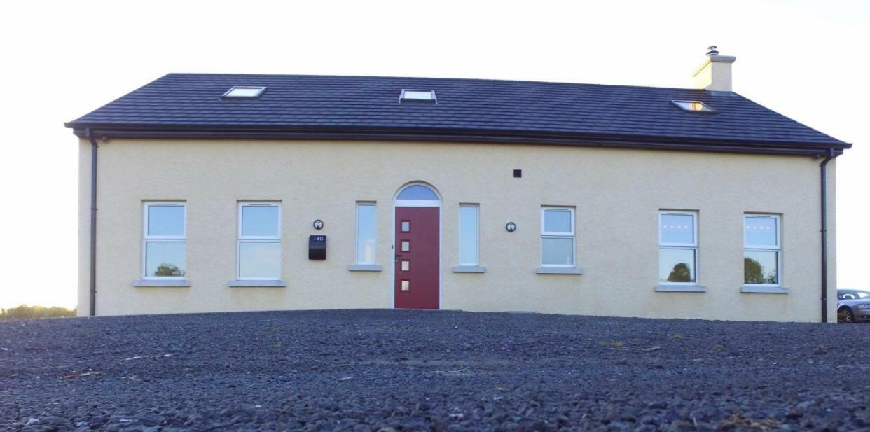 Sleeps 12 Hot Tub Sauna Cinema Pets Welcome Enniskillen Buitenkant foto